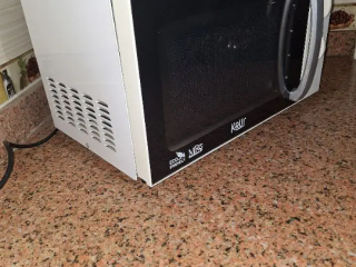 ميكروويف بحاله ممتازه