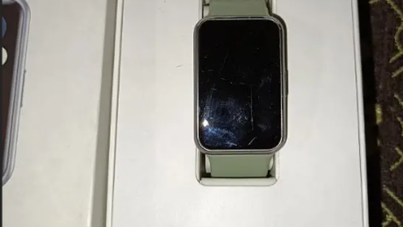 saaa-hoaoy-otsh-fyt-huawei-watch-fit-big-1