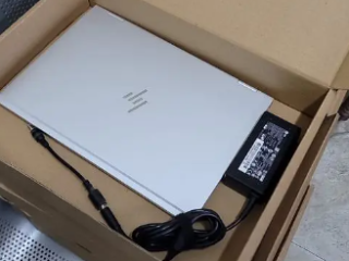 Hp اشيك لاب فى تاب تاتش سكرين فايف جيل سابع كالجديد تماما