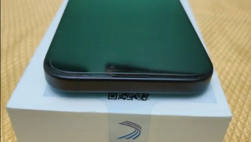 iphone-16-256-gb-balck-zero-taxs-ayfon-16-asod-256-gyga-mdfoaa-aldryb-big-2