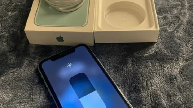 ayfon-11-128gb-big-0