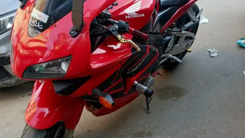 honda-cbr600rr-big-3