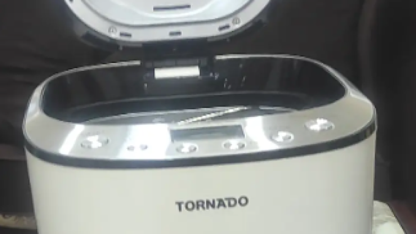 sanaa-khbz-tornado-tbm-550-big-0