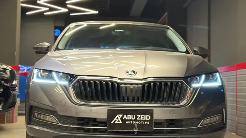 skoda-aoktafya-2022-aaaly-fyh-stayl-blas-big-0