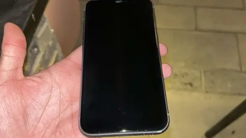 iphone-11-used-ayfon-11-mstaaml-big-1