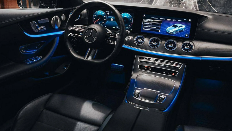 mercedes-e200-coupe-2023-big-3