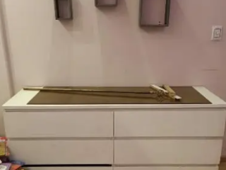وحدة ادراج ايكيا ومكتب من ايكيا ودولاب اطفال محتاجين صيانة
