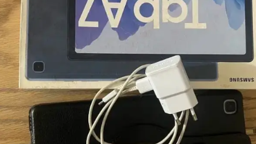 tablt-samsong-a7-big-0