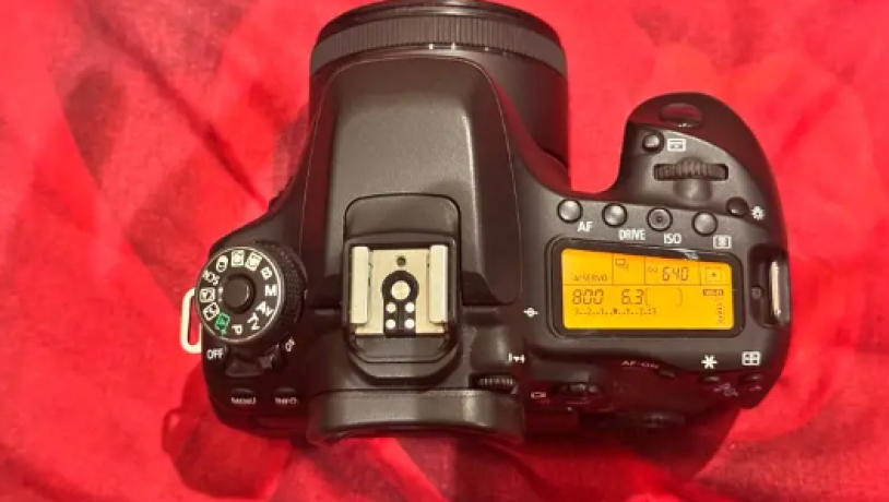 kamyra-kanon-eos-80d-maa-aads-50-mm-18-big-1