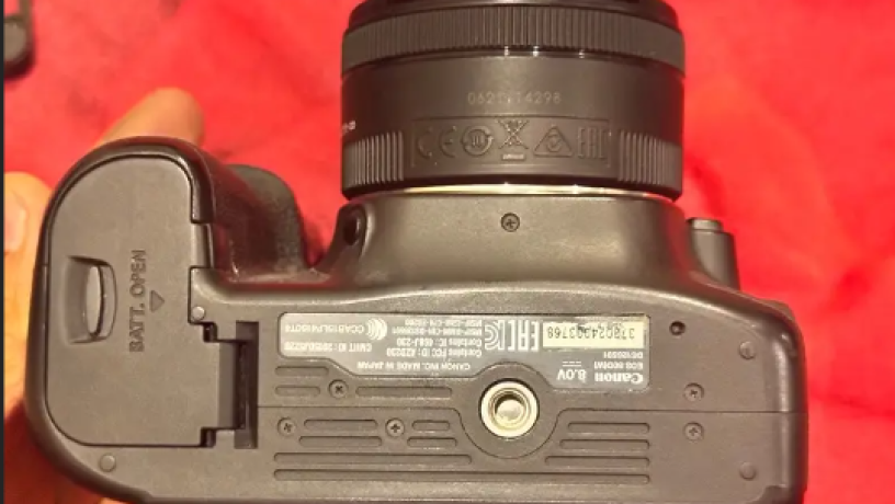kamyra-kanon-eos-80d-maa-aads-50-mm-18-big-3