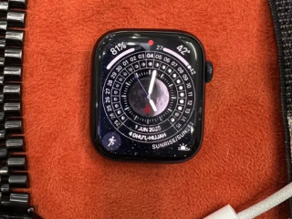 ساعة ابل سيريس 9 45 مم سوداء اللون مزودة بنظام تحديد المواقع العالمي (GPS)
