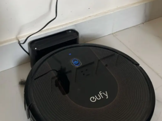 Eufy RoboVac – لا يزال ينظف مثل البطل!