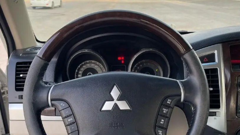 mytsobyshy-bagyro-2020-mitsubishi-pajero-2020-big-4