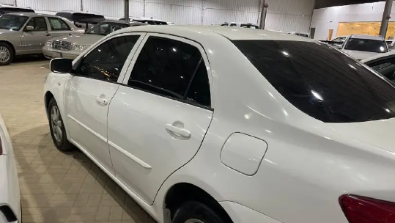 toyota-korola-2010-big-3
