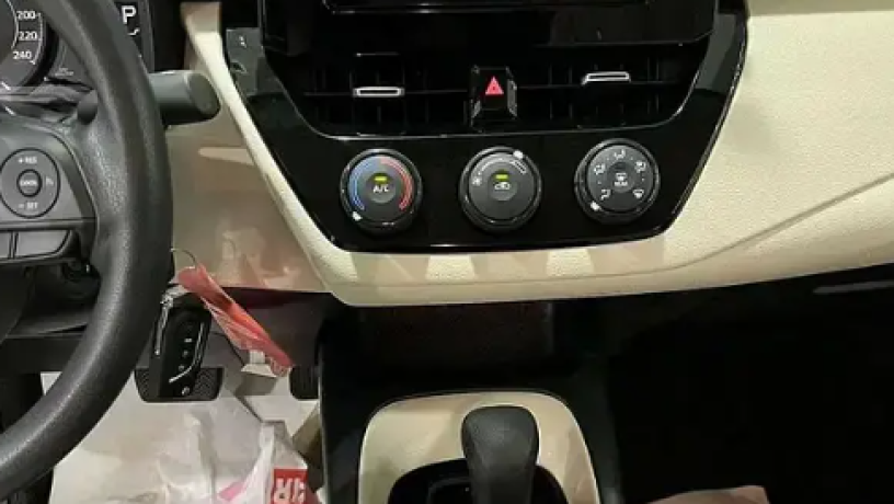 toyota-korola-2024-big-1