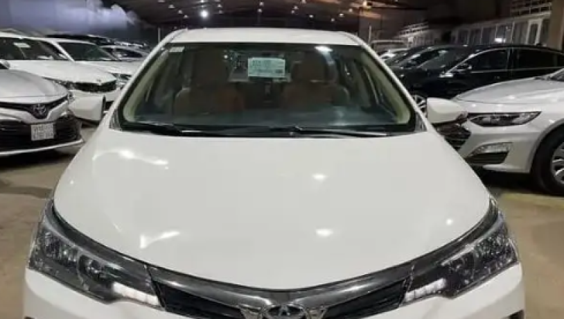 toyota-korola-2018-big-2