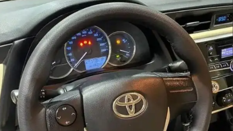 toyota-korola-2018-big-3