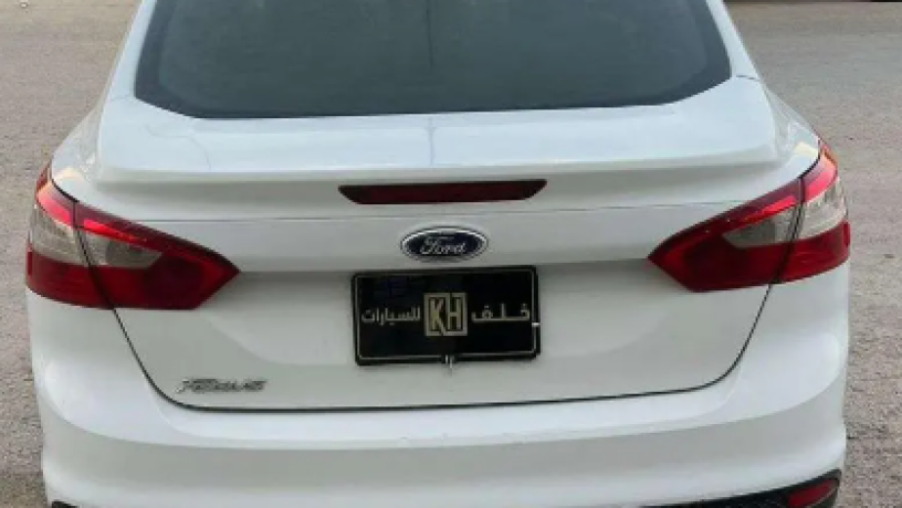 ford-foks-2014-ford-focus-2014-big-3