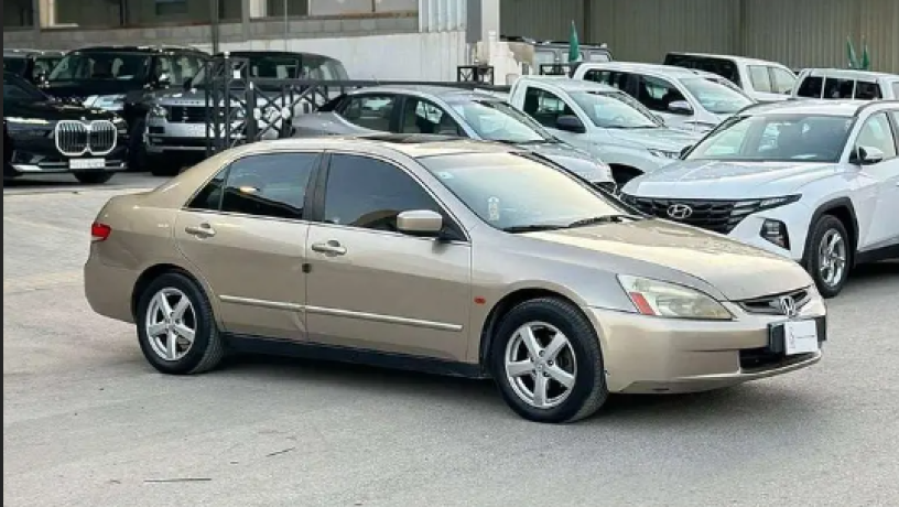 honda-akord-2004-mstaaml-honda-accord-2004-used-big-1