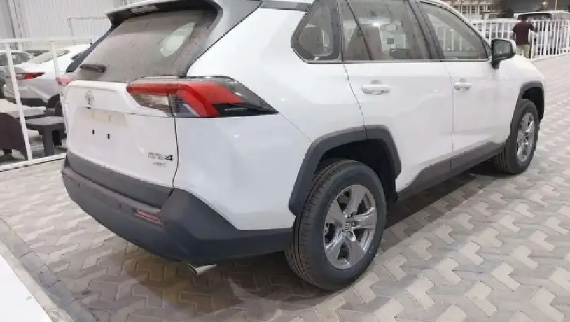 toyota-raf-for-le-bnzyn-dfaa-rbaaay-2025-big-1