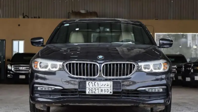 by-am-dblyo-520i-2018-bmw-520i-2018-big-0