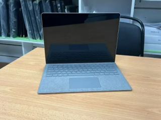 مايكروسوفت سيرفس لابتوب 2 (13.5 بوصة) معالج Intel Core i7، الجيل الثامن 16/512