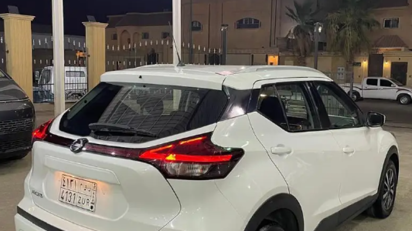 nysan-kyks-2021-mstaaml-llbyaa-used-nissan-kicks-2021-big-2