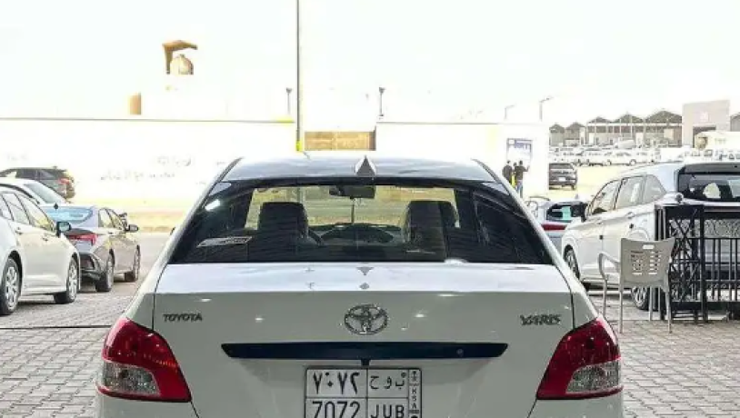 toyota-yars-2013-toyota-yaris-2013-big-2