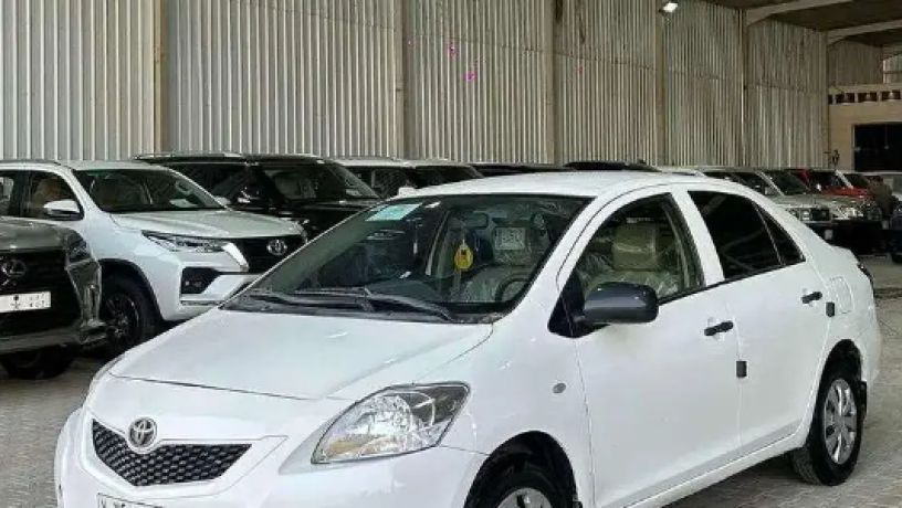 toyota-yars-2013-toyota-yaris-2013-big-1