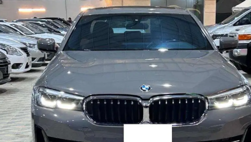 by-am-dblyo-520-2022-bmw-520-2022-big-0