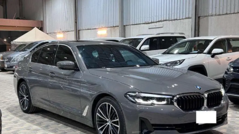 by-am-dblyo-520-2022-bmw-520-2022-big-1