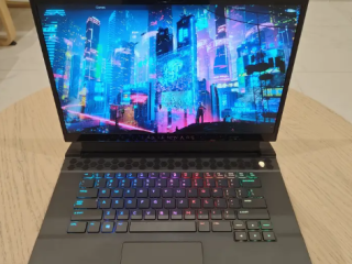 كمبيوتر محمول للألعاب Alienware m15r4