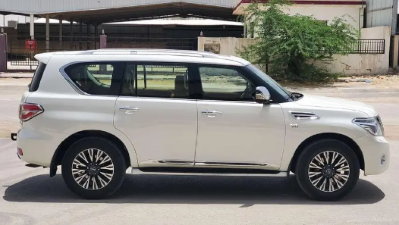 nysan-batrol-2016-mstaaml-used-nissan-patrol-2016-big-2
