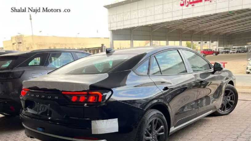 ford-tors-ambyanty-2025-ford-taurus-ambiente-2025-big-1
