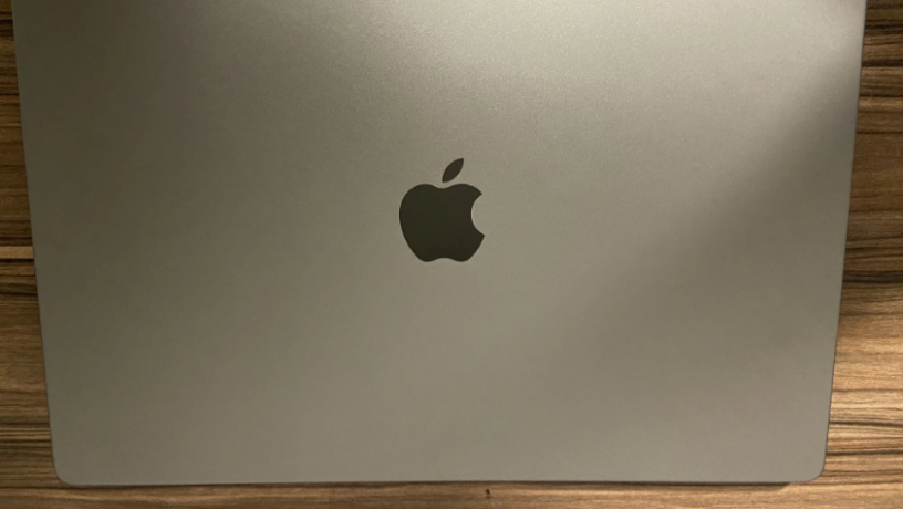 apple-2023-macbook-pro-laptop-with-apple-m2-pro-chip-big-1