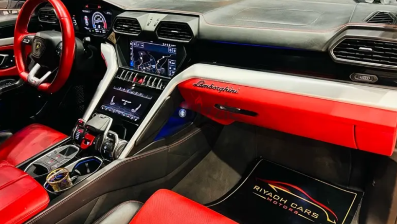 lamborghyny-akhr-2019-big-4
