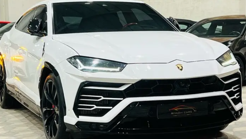 lamborghyny-akhr-2019-big-1