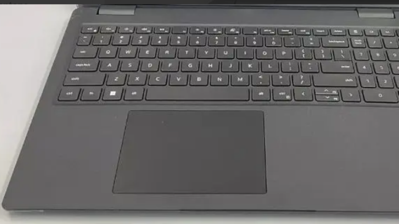 dell-latitude-e3520-core-i5-11th-gen-14-big-2