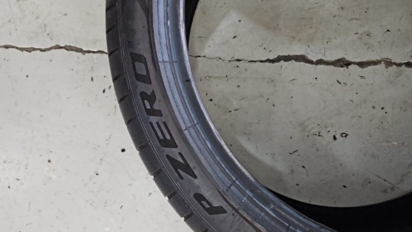 kfrat-okal-bmw730-2022-bryly-rn-flat-big-1