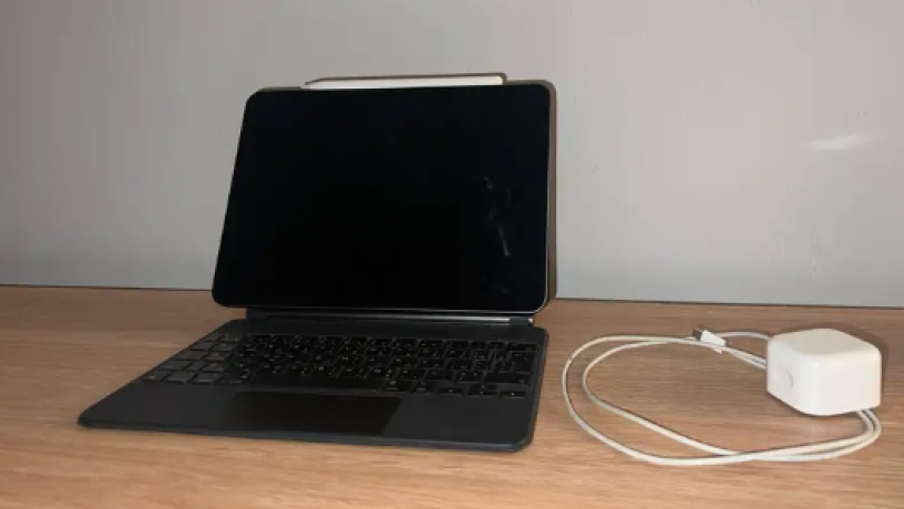 ipad-pro-11-bos-algyl-althany-oay-fay-loh-mfatyh-shry-klm-apple-big-1