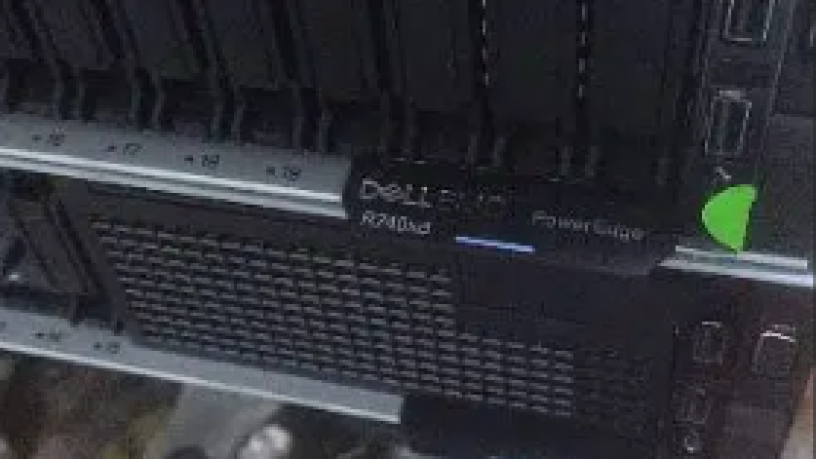 syrfr-dyl-khadm-server-dell-poweredge-r740-big-2