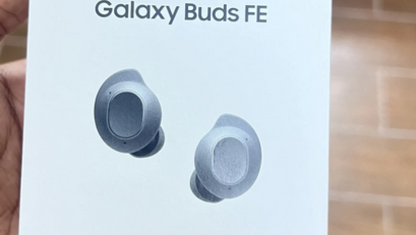 512-gb-z-fold-6-unused-phone-with-spen-case-buds-fe-45w-adapter-big-3