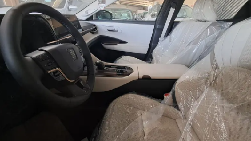 toyota-kraon-modyl-2025-big-2