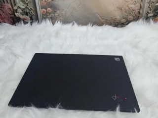 لابتوب لينوفو x1 كاربون i7 10th حالة المنتج ممتازة
