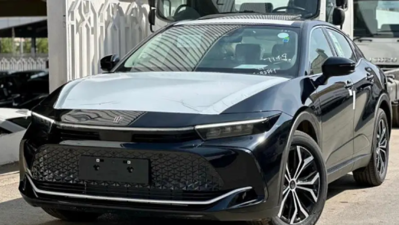 toyota-kraon-2025-brymyom-big-0
