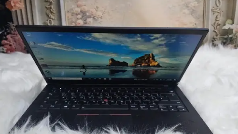 labtob-lynofo-x1-carbon-i7-10th-hal-almntg-mmtaz-big-2