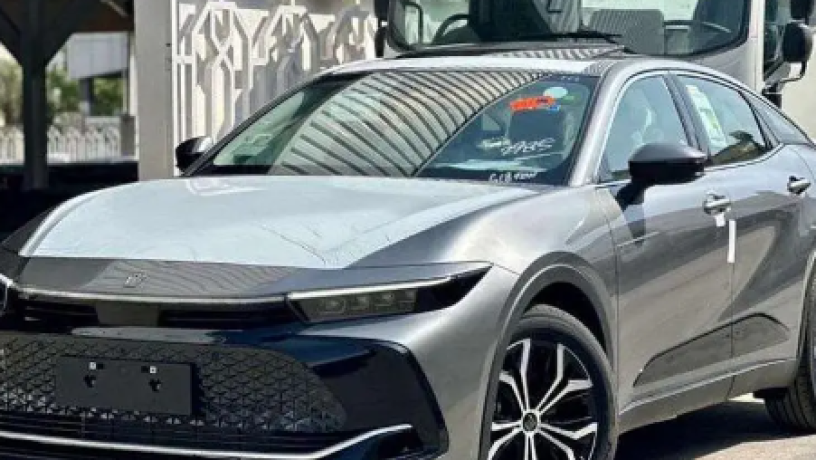 toyota-kraon-2025-brymyom-toyota-crown-2025-premium-big-1