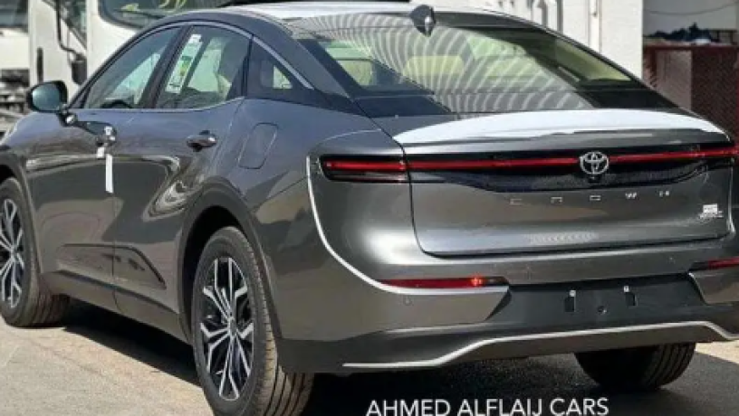 toyota-kraon-2025-brymyom-toyota-crown-2025-premium-big-2