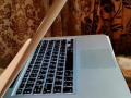 aard-ras-alsn-khsm-kbyr-lmstkhdmy-apple-mac-book-pro-i7-pro-small-1