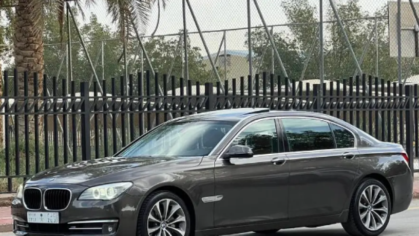 by-am-dblyo-730-bzns-2014-bmw-730-business-2014-big-1